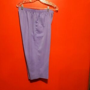 Kim Roger's Lady's Petite Capri Pants In Plum Purple